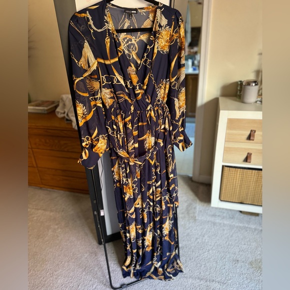 Fashion nova dress; small; navy blue w. gold design. Long sleeve maxi - Picture 3 of 7